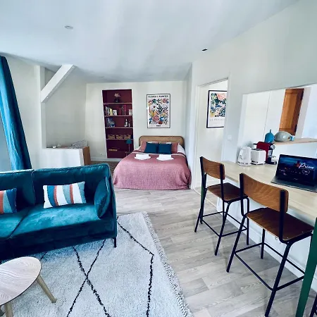 Studio Remigny, Hyper Centre Ville De Nevers, Style 